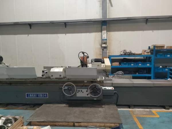 刚拿下整厂        上海机床厂1350BX3000外圆磨一台，.