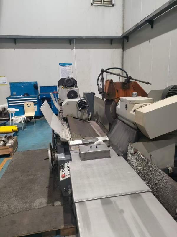 刚拿下整厂        上海机床厂1350BX3000外圆磨一台，.