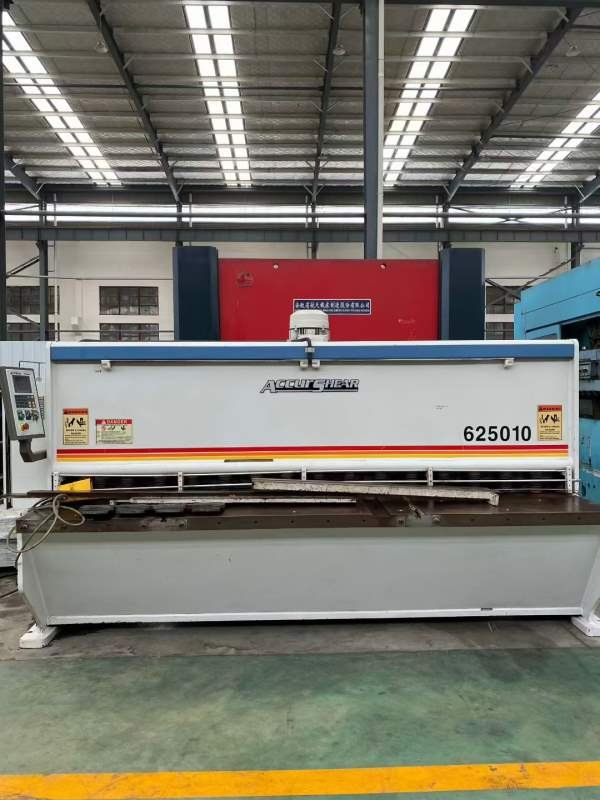 金宇61636米数控车床，中捷3140万向摇臂钻，艾克数控.