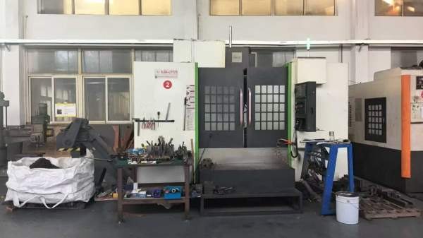 在位出售2022年昆杰1370加工中心，发那科MF plus系统.