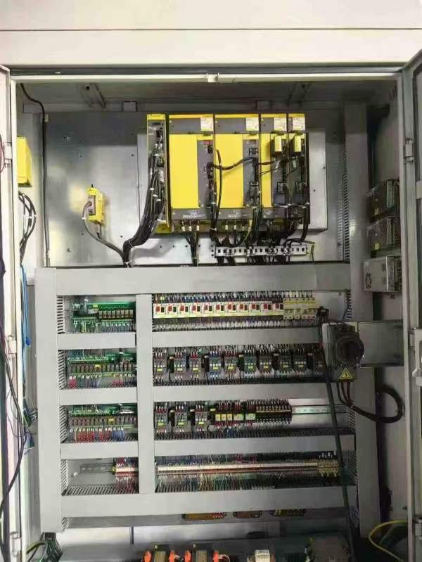 2018年苏州纽威HM503T卧加双工作台交换三轴滚柱导轨发.