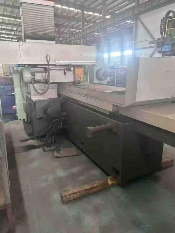 桂北7163平面磨床一台、工作台     ，2020年出厂，闲.