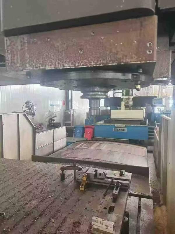 刚拿下一台海天4028重型龙门加工中心，工作台4000X250.