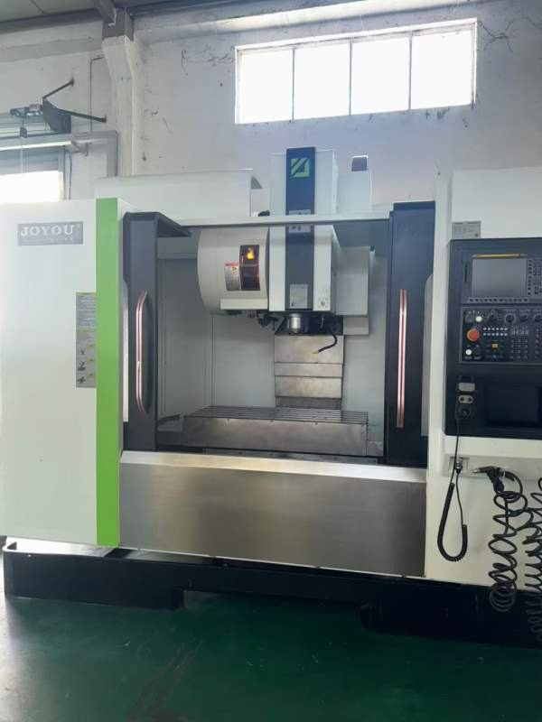 同款两台2024年乔扬1160加工中心,三线滚柱,机械臂刀.