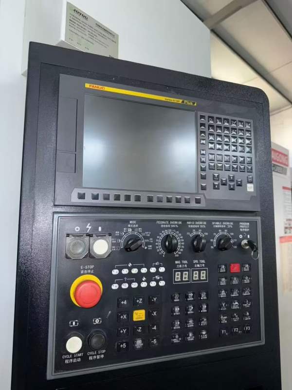 同款两台2024年乔扬1160加工中心,三线滚柱,机械臂刀.