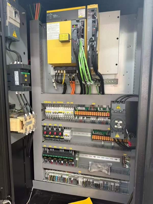 2024年准新南通国盛GMF2716T龙门数控铣床一台,发那科.