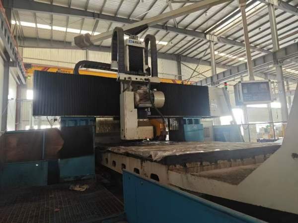 刚刚买下一个整厂，全部精品数设备，人在现场，需要的.