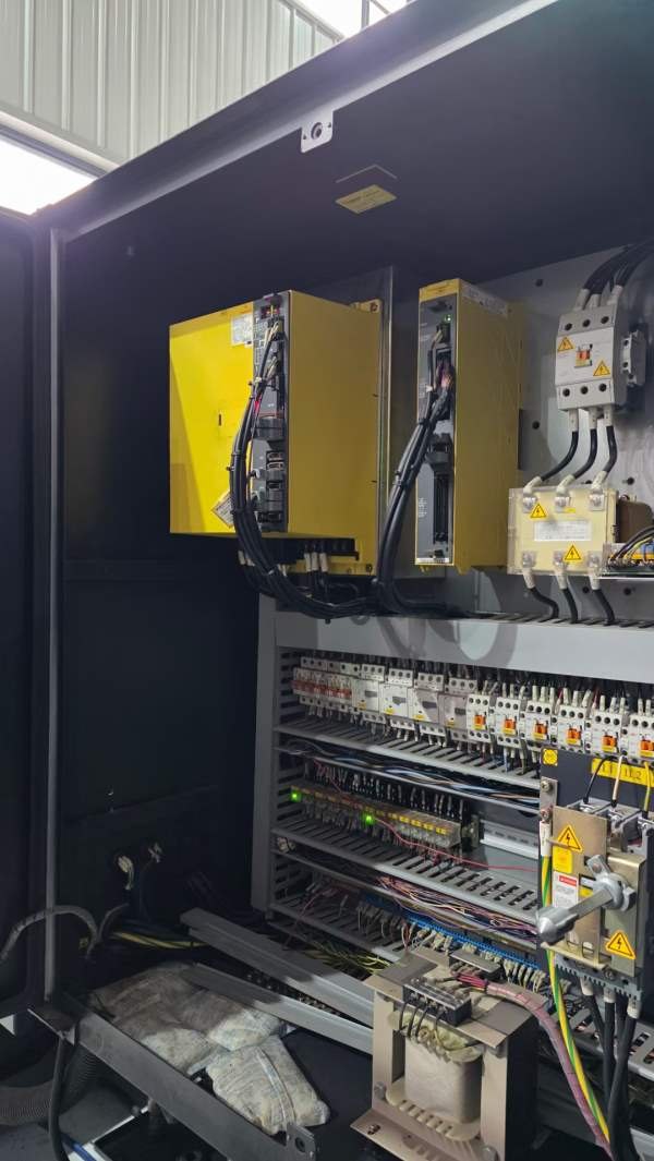 斗山CNL225，同款4台