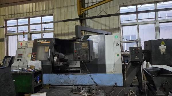 斗山PUMA400，15寸卡盘，加工长度1035，同款2台