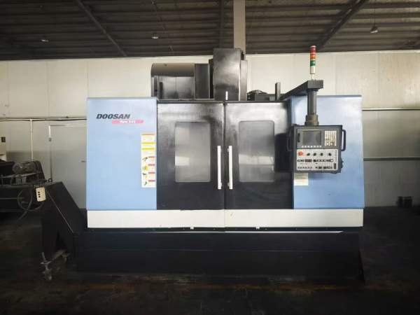 韩国斗山MYNX545加工中心. 三轴硬轨 /三轴行程1020X51.