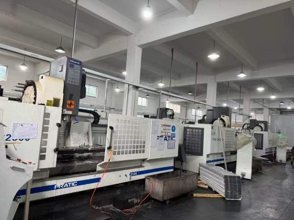 买下普拉迪2500-2台、机器全部2022.11月设备、全部BT4.