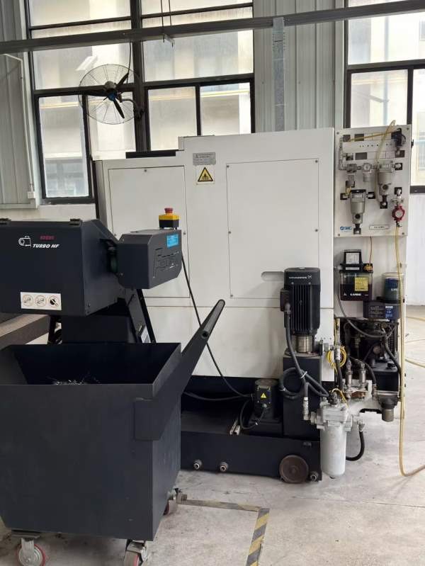 99新马扎克QT200MAL加长版车铣复合卡盘:8寸刀塔:12.