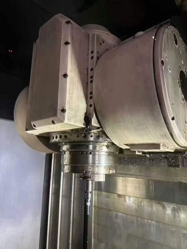 马扎克630五轴复合加工中心三轴行程：142510501050mm.