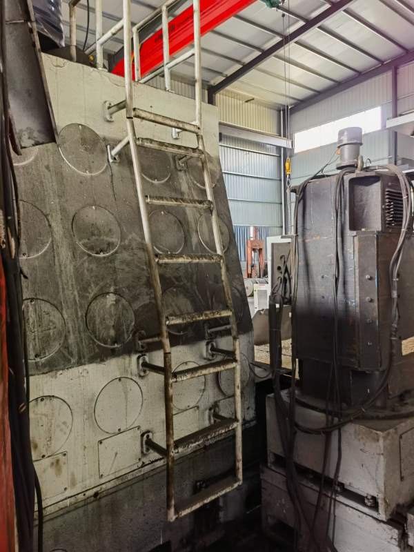 齐齐哈尔两米数控立车，发那科td系统，2011年生产制造.