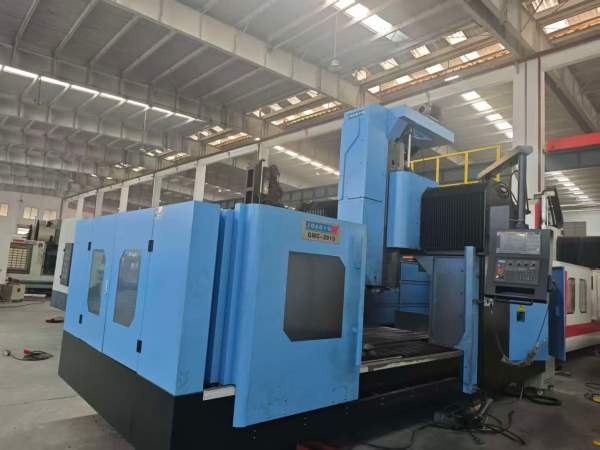 斯可源9成新2015龙门一台，2024年，两线一硬轨道，发.