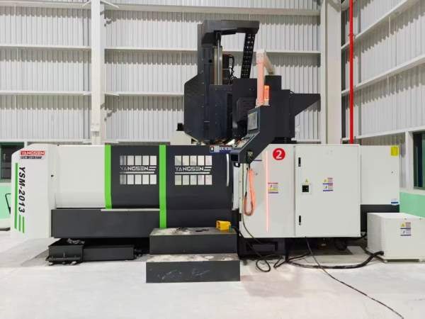 99新扬森2013龙门，带刀库，两线一硬，还剩一台，精度.