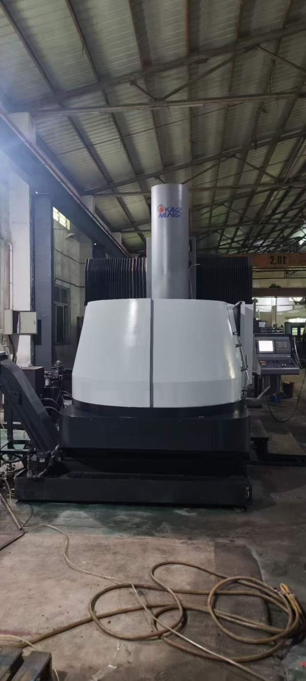 2017年台湾高明龙门机型：KCM-2000SV-P三轴硬轨法兰克.
