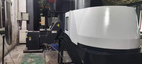 2017年台湾高明龙门机型：KCM-2000SV-P三轴硬轨法兰克.