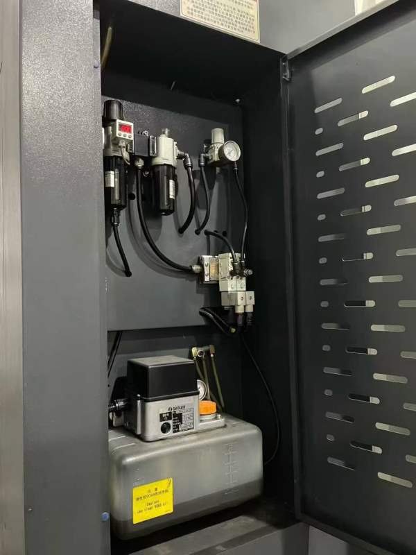 2022年华集1580加工中心，两线一硬，发那科MFplus系统.