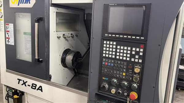 2022年杭州川禾8寸数控斜轨车，两轴线轨，新代22TA系.