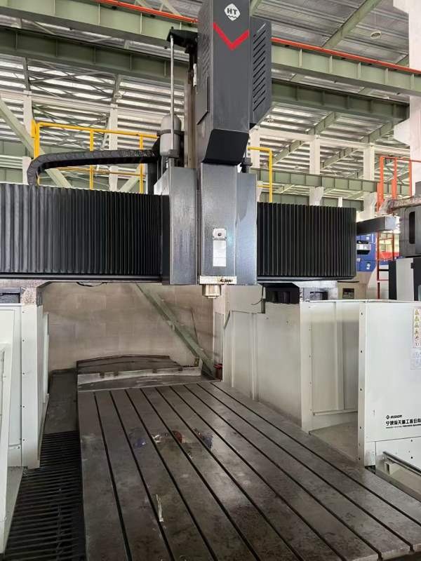 2018年海天4028龙门加工中心，两线一硬，发那科MF系统.