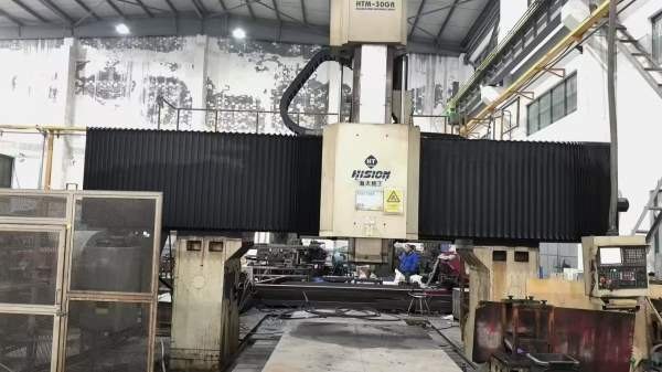 刚刚买下重型海天4033龙门加工中心工作台4X2.5门宽3.3.