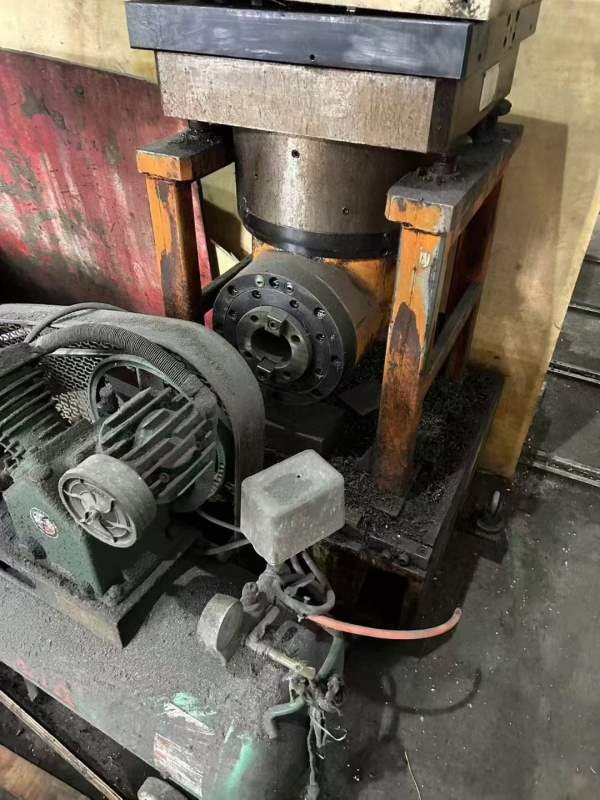 刚刚买下重型海天4033龙门加工中心工作台4X2.5门宽3.3.