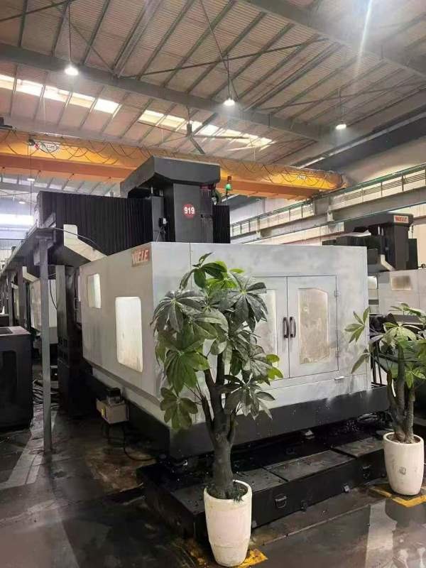 同款20多台。威立2米龙门，工作台1.5x2米。门宽1.7米.