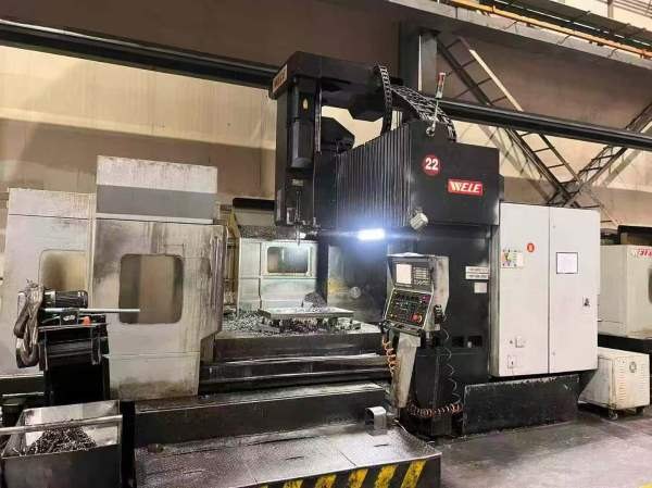 同款20多台。威立2米龙门，工作台1.5x2米。门宽1.7米.