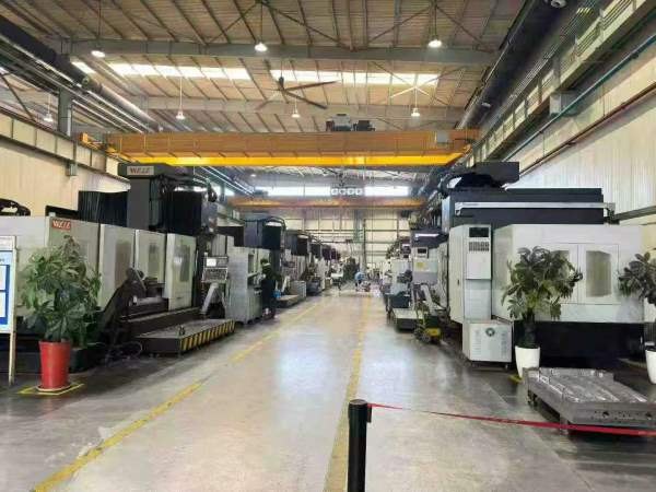 同款10几台。威立3米龙门，工作台1.5X3米。门宽1.7米.