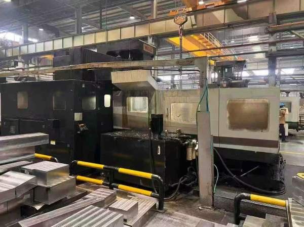 同款10几台。威立3米龙门，工作台1.5X3米。门宽1.7米.