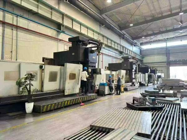 同款10几台。威立4米龙门加工中心。工作台2米4米，门.