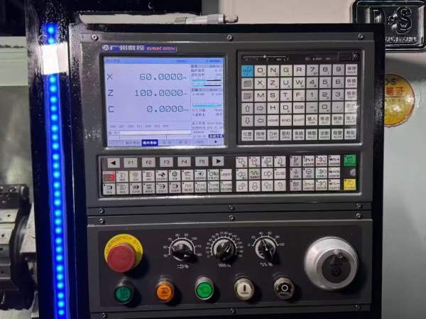 东部400刀塔机.准新9.5成新东部C400K斜轨数控车床.闲.