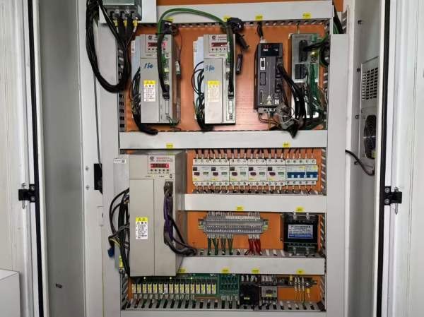 东部400刀塔机.准新9.5成新东部C400K斜轨数控车床.闲.