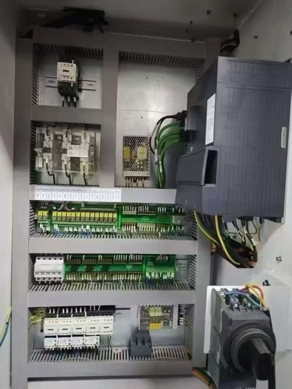 准新便宜850，保本出巨高VL850B加工中心三轴线轨.三菱.