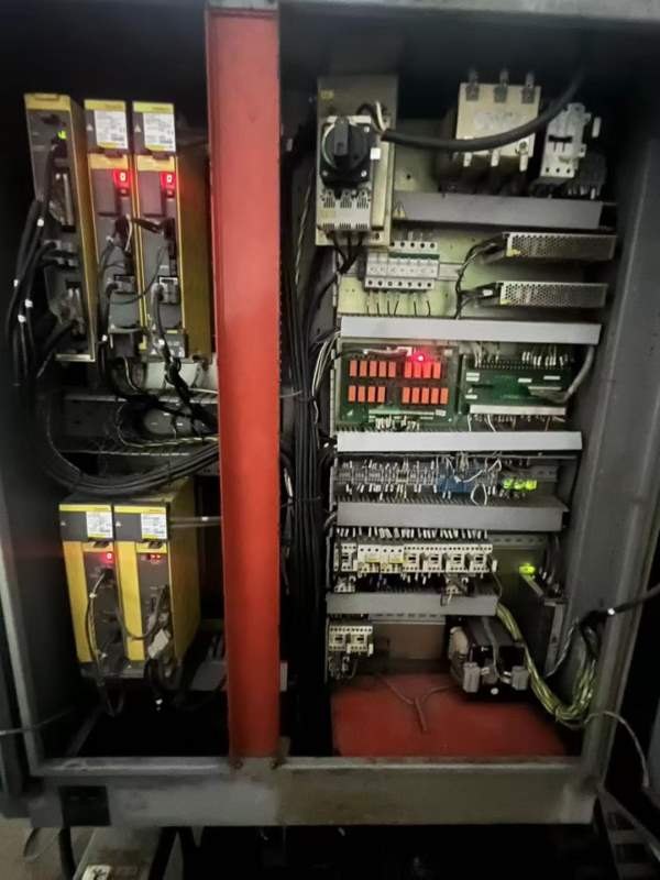 原装丽伟V-40加工中心三轴线轨，发那科md系统，阿尔法.