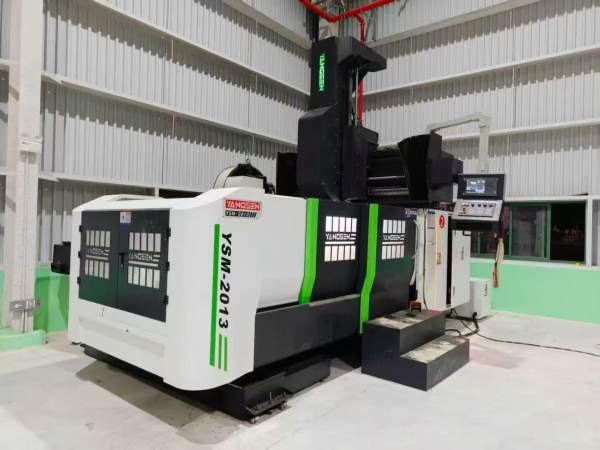 还有一台准新的扬森2013龙门加工中心