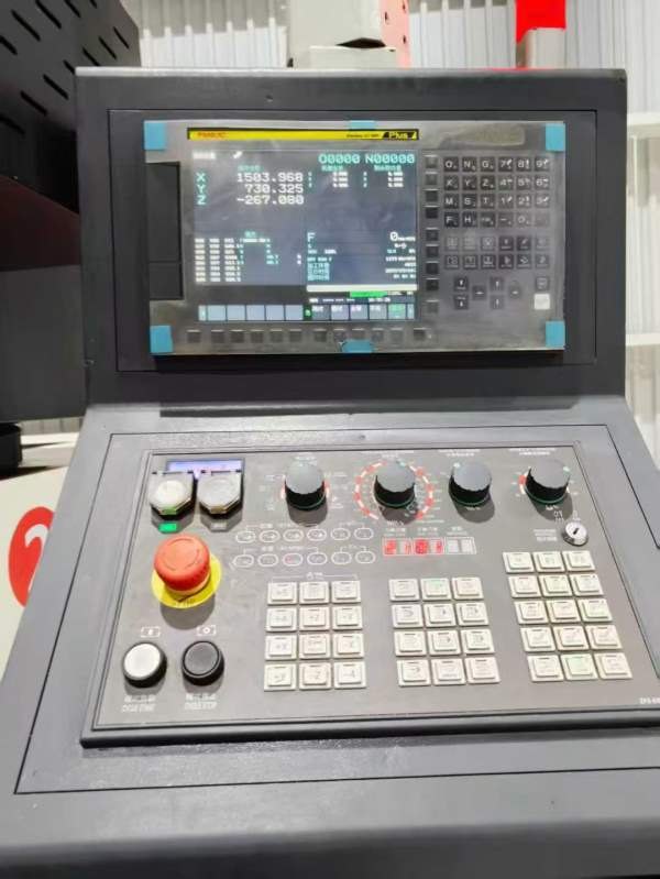 还有一台准新的扬森2013龙门加工中心