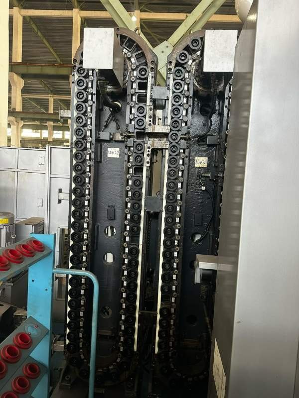 原装斗山400卧加。hsk63刀柄14000转，千分度支持四轴.