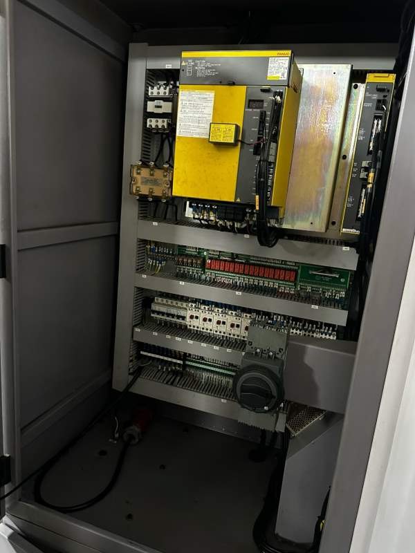 同款两台皖南540加工中心40主轴