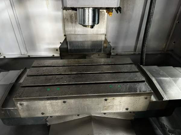 同款两台皖南540加工中心40主轴