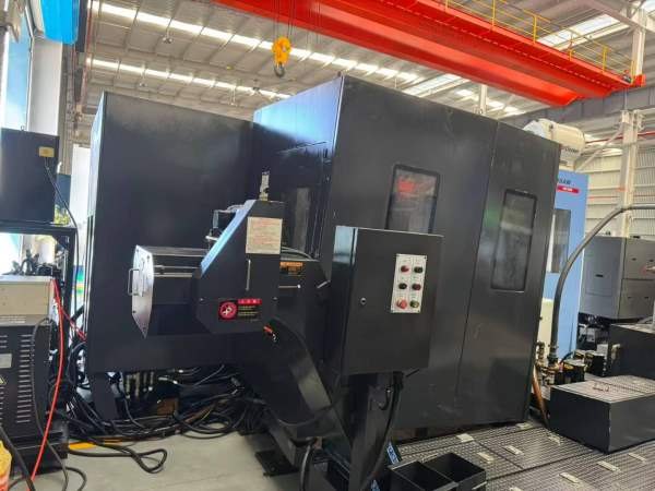 韩国原装斗山HM500双工位卧加 FANUC31i系统 BT50齿轮.