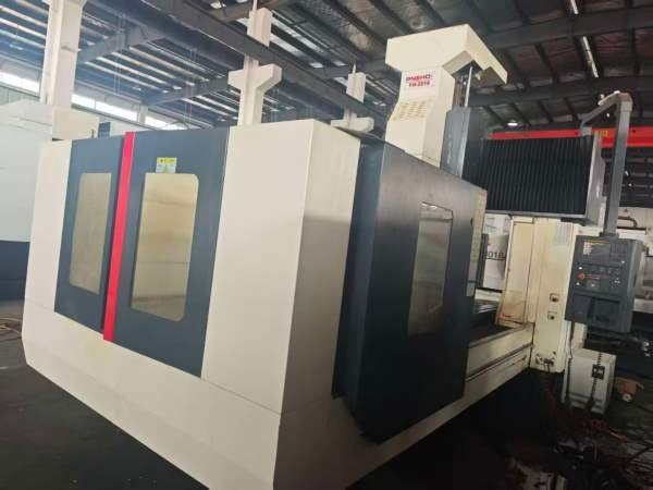 昆山鹏逸豪YH-2516数控龙门铣一台，22年生产，发那科M.