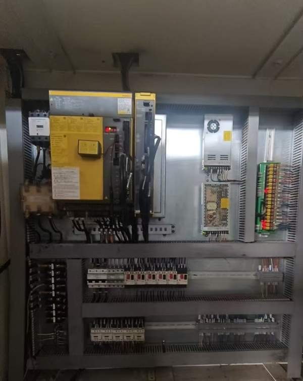 昆山鹏逸豪YH-2516数控龙门铣一台，22年生产，发那科M.