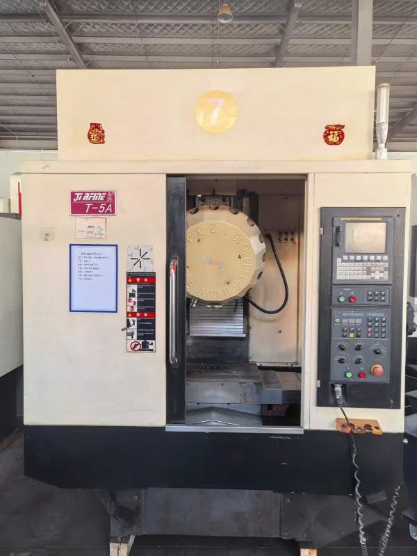 乔锋钻攻中心，16把刀，20000转，发那科系统，小几万.