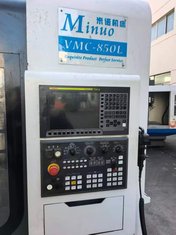 江苏米诺855立式加工中心三轴滚柱导轨.发那科0i-MFplu.