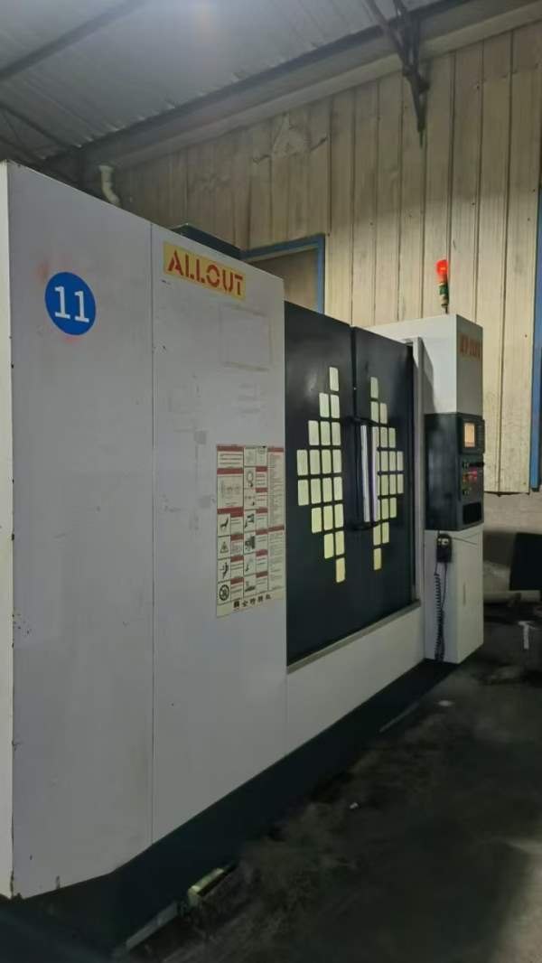全特1375数控铣床，三硬，50主轴，三菱系统，精度很好.