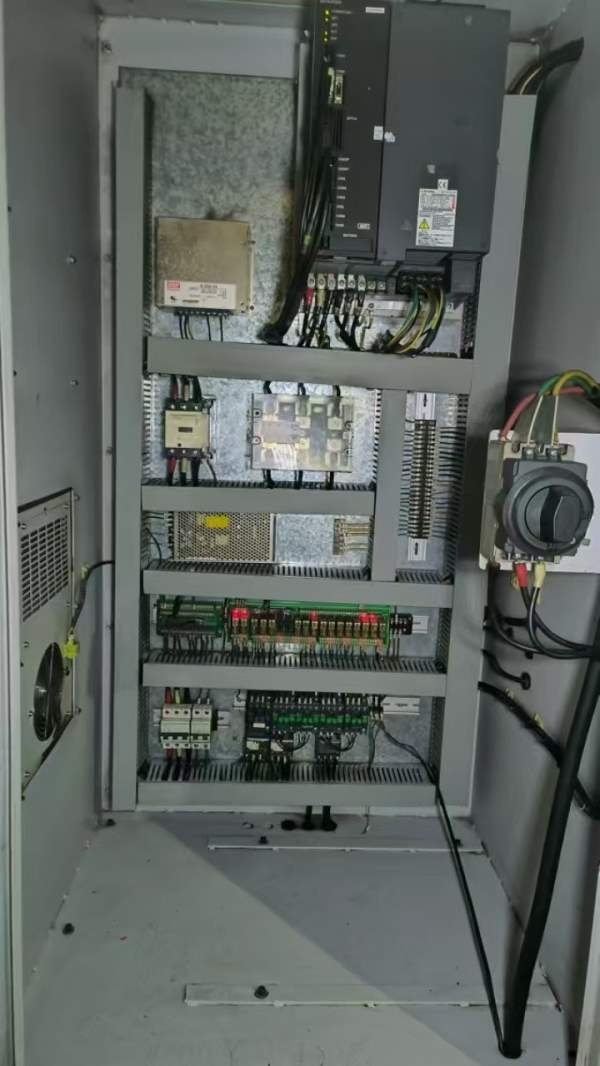 全特1375数控铣床，三硬，50主轴，三菱系统，精度很好.