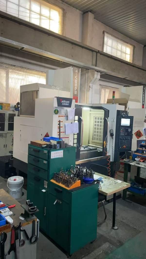 精品台群856S在位出售，三菱M80，三轴线轨，45滚柱，B.