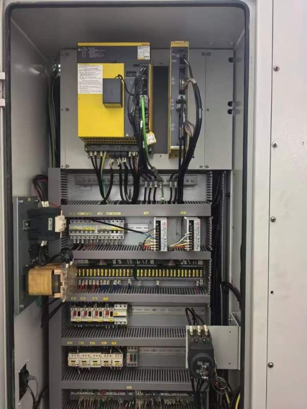 南通国盛V850加工中心三轴滚柱导轨发那科0i-MFplus系.